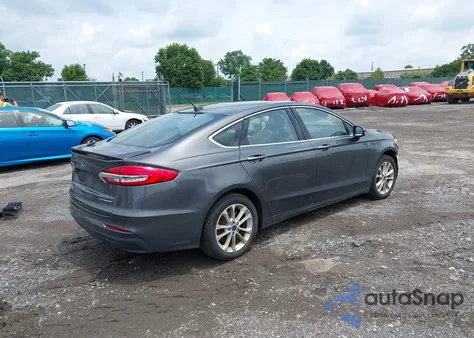 2019 Ford Fusion Energi Titanium from USA, damaged, VIN 3FA6P0SUXKR158795